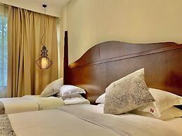 Guilin Crystal Crescent Moon Hotel