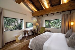 Guilin Crystal Crescent Moon Hotel