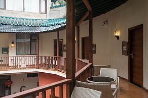 Guilin Crystal Crescent Moon Hotel