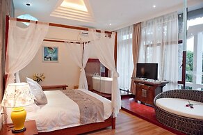 Guilin Crystal Crescent Moon Hotel