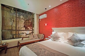 Guilin Crystal Crescent Moon Hotel