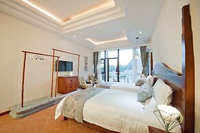 Guilin Crystal Crescent Moon Hotel
