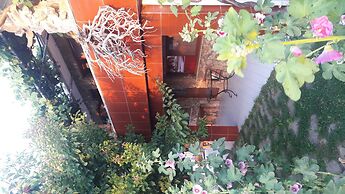 Gokceada Uysallar Köy Evi