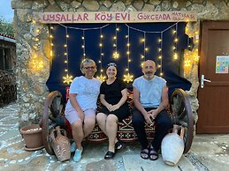 Gokceada Uysallar Köy Evi