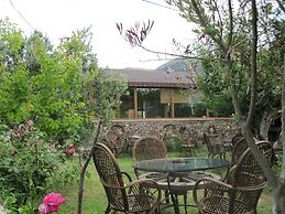 Gokceada Uysallar Köy Evi