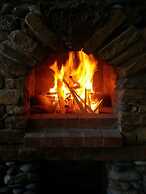 Gokceada Uysallar Köy Evi