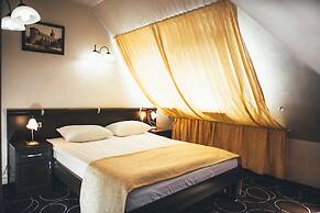Apriori Hotel