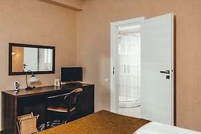 Apriori Hotel