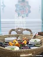 Kiraz Cicegi Butik Akyaka