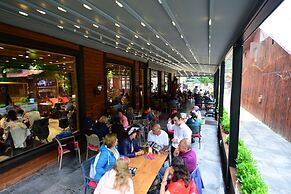 Inanlar Deluxe Hotel & Bungalow