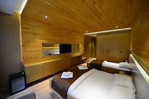 Inanlar Deluxe Hotel & Bungalow