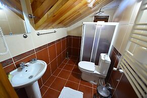 Inanlar Deluxe Hotel & Bungalow