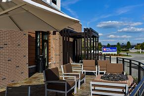 Hilton Garden Inn Louisville Mall of St. Matthews