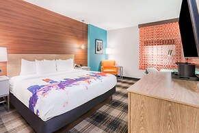 La Quinta Inn & Suites by Wyndham Oklahoma City Airport