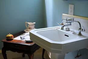 Wedgwood Manor and Glamping Retreat