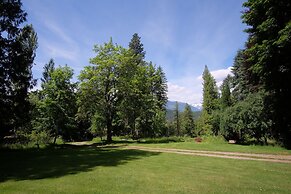 Wedgwood Manor and Glamping Retreat