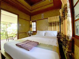 Everest Resort