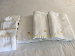 Luxury Beachfront Condo Hua Hin