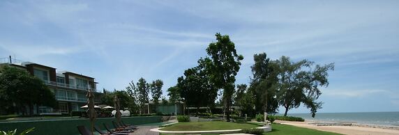 Luxury Beachfront Condo Hua Hin