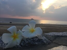 Luxury Beachfront Condo Hua Hin