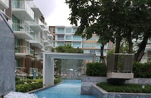 Luxury Beachfront Condo Hua Hin