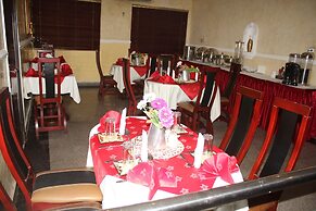 Bestway Luxury Suites