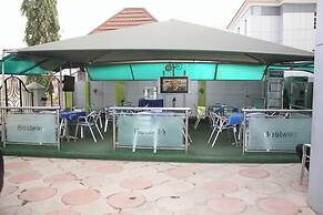 Bestway Luxury Suites