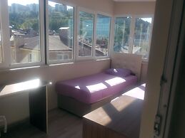 Karabina Eylül Apart