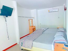 Chomlay Restaurant & Room for Rent