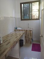 Chomlay Restaurant & Room for Rent