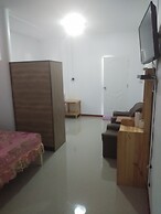 Chomlay Restaurant & Room for Rent