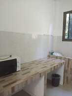 Chomlay Restaurant & Room for Rent