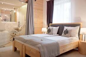 Villa 11 Folk & Design