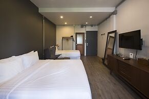Iron32 Hotel