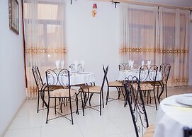 Mountain's View Hotel