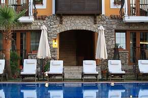 The Olive Tree Studios - Adults Only