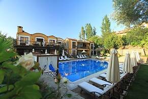 The Olive Tree Studios - Adults Only