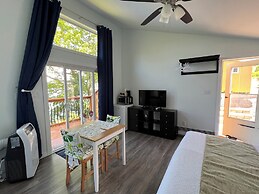 Knotty Pine Cottages