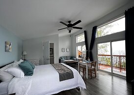 Knotty Pine Cottages