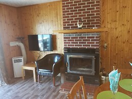 Knotty Pine Cottages