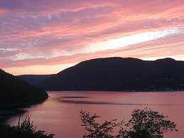 Knotty Pine Cottages