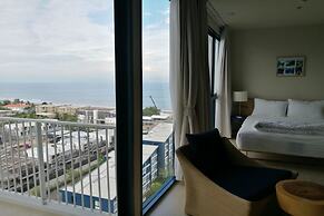 Baan Thew Talay Blue Sapphire 353