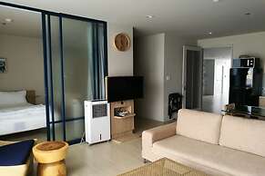 Baan Thew Talay Blue Sapphire 353