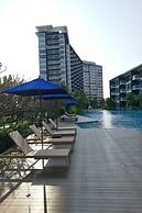 Baan Thew Talay Blue Sapphire 353