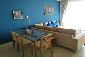 Baan Thew Talay Blue Sapphire 353