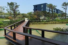 Baan Thew Talay Blue Sapphire