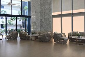 Baan Thew Talay Blue Sapphire