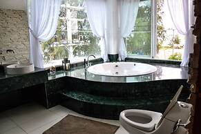 The Beach Palace 2BR Luxury Beachfront