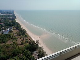 Cha-Am Grand Condotel