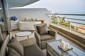 Sandy Beach Condo 15E